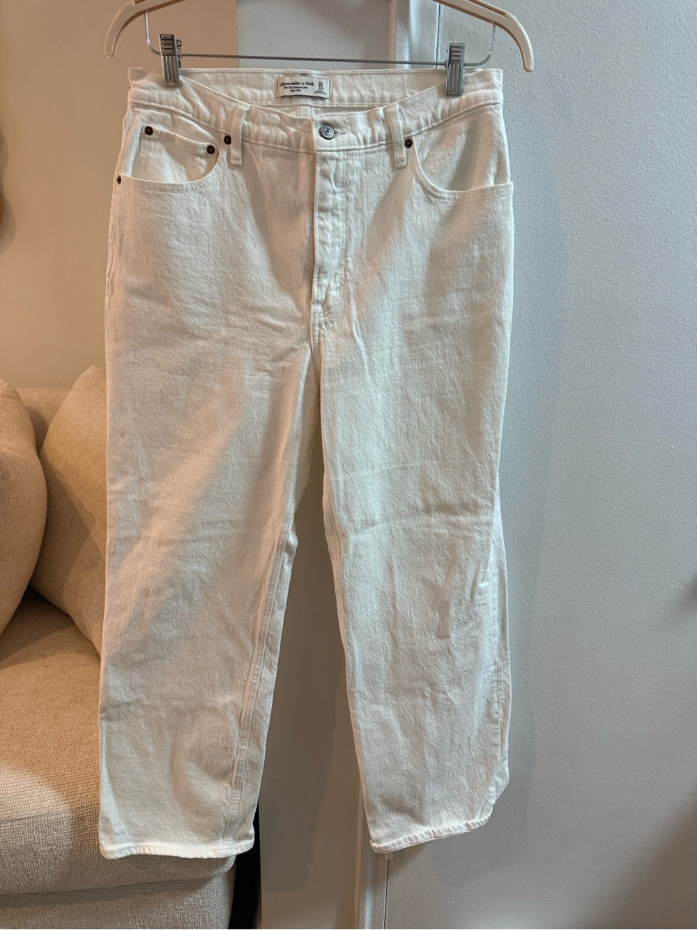 Abercrombie & Fitch Cream High-Rise Relaxed Jeans